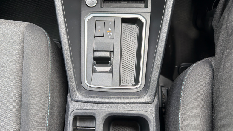Ford Transit Connect 250 L2 Petrol 1.5 EcoBoost PHEV 150 Active FlexCab Van Auto